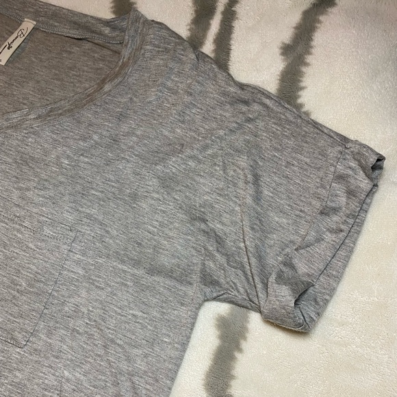 ‼️ 2 for $20 ‼️  Beeuniq XL gray top - Picture 4 of 4